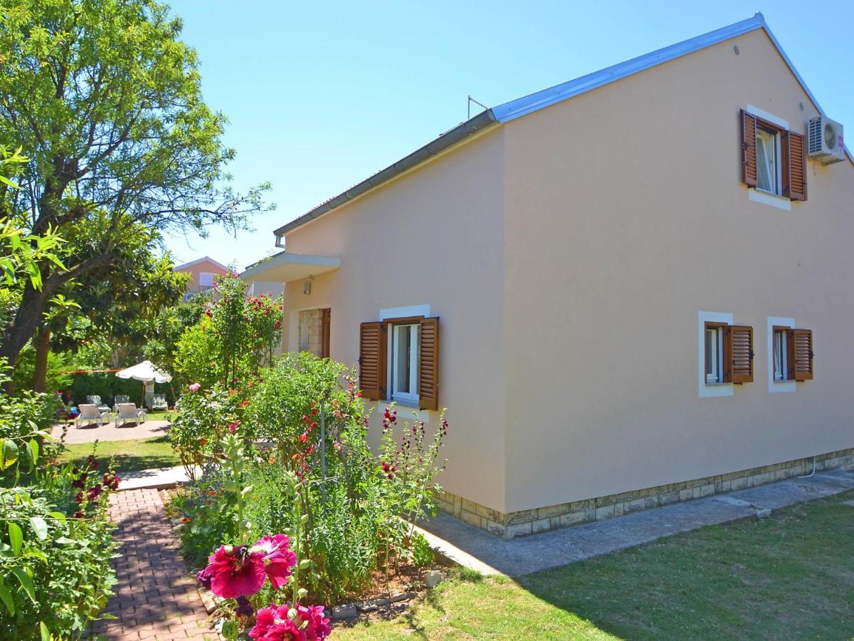 Holiday Home Mihovilka Sveti Filip i Jakov Dış mekan fotoğraf